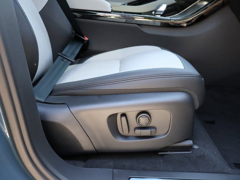 New 2026 Land Rover Range Rover Evoque Dynamic SE image 11