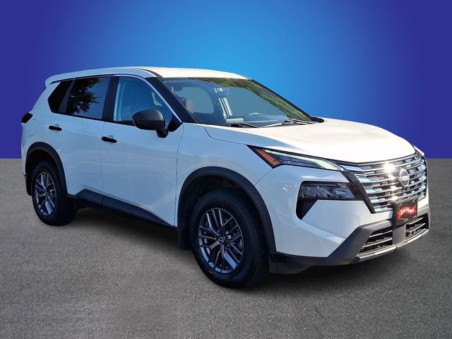 Used 2024 Nissan Rogue S AWD/4WD image 3
