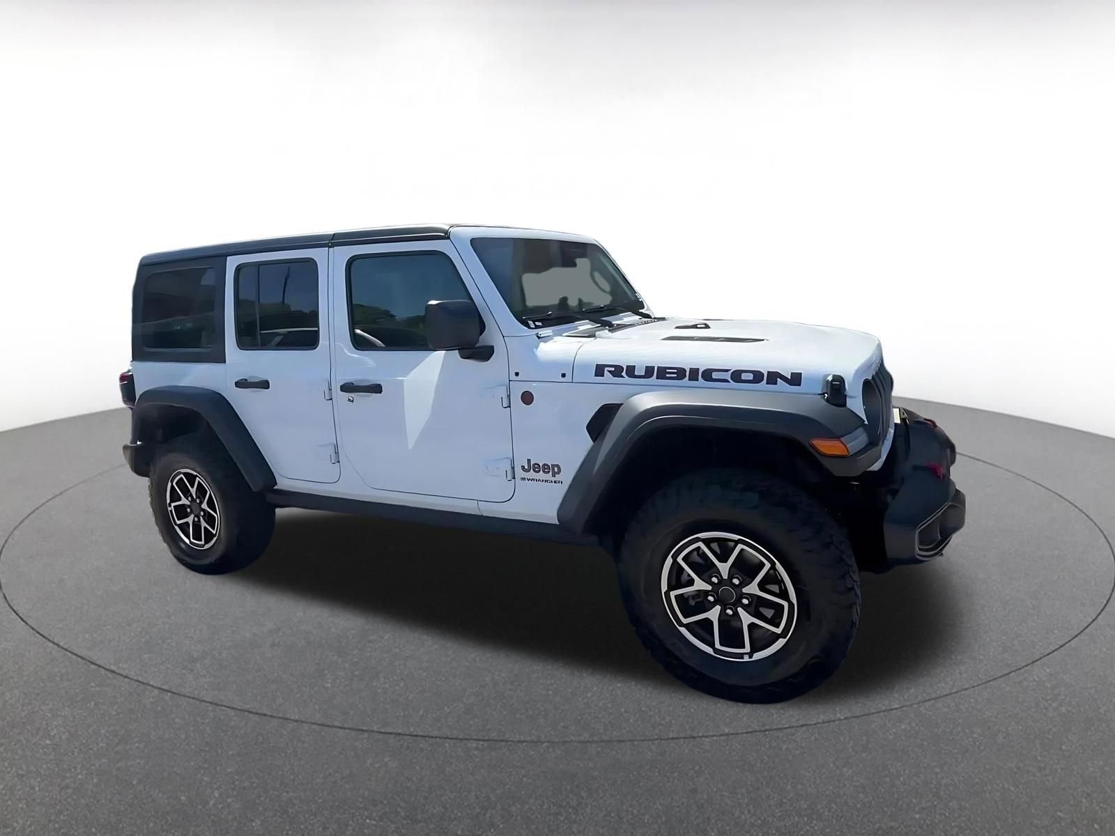 Used 2025 Jeep Wrangler Unlimited Rubicon image 2