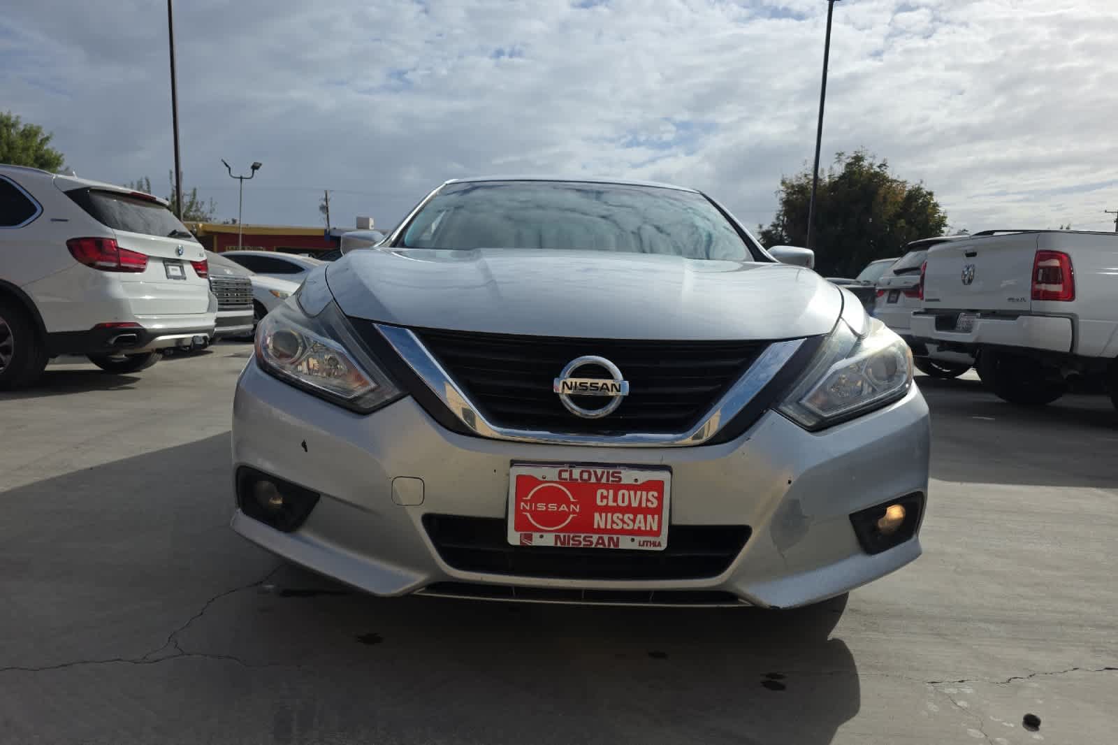 Used 2018 Nissan Altima 2.5 SV FWD image 11