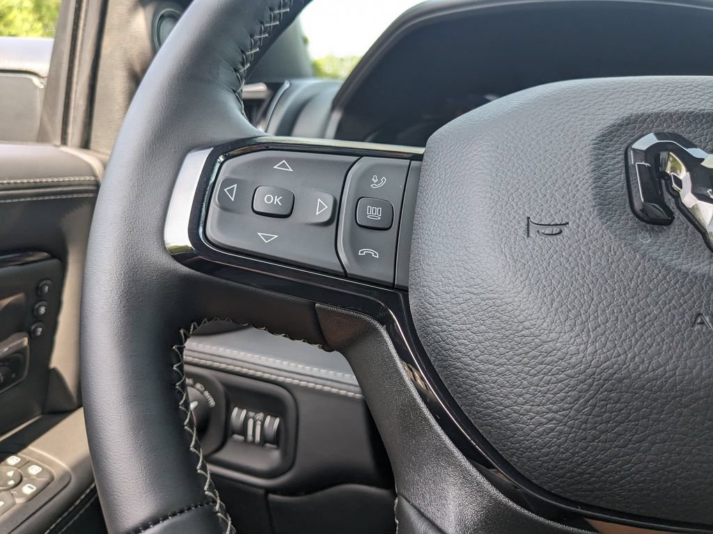 New 2025 RAM 2500 Limited AWD/4WD image 30