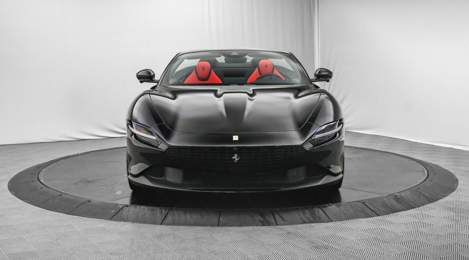 Certified 2025 Ferrari Roma Spider image 3