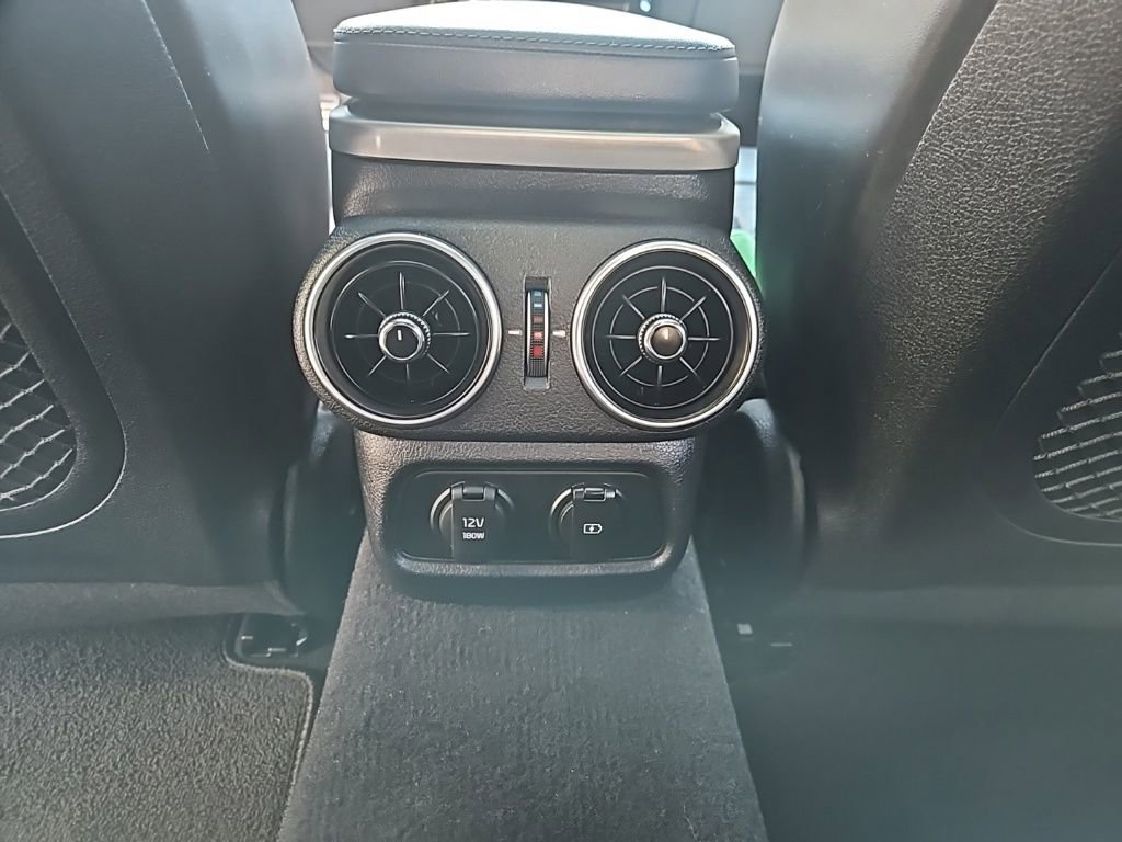 Used 2018 Kia Stinger GT2 image 35