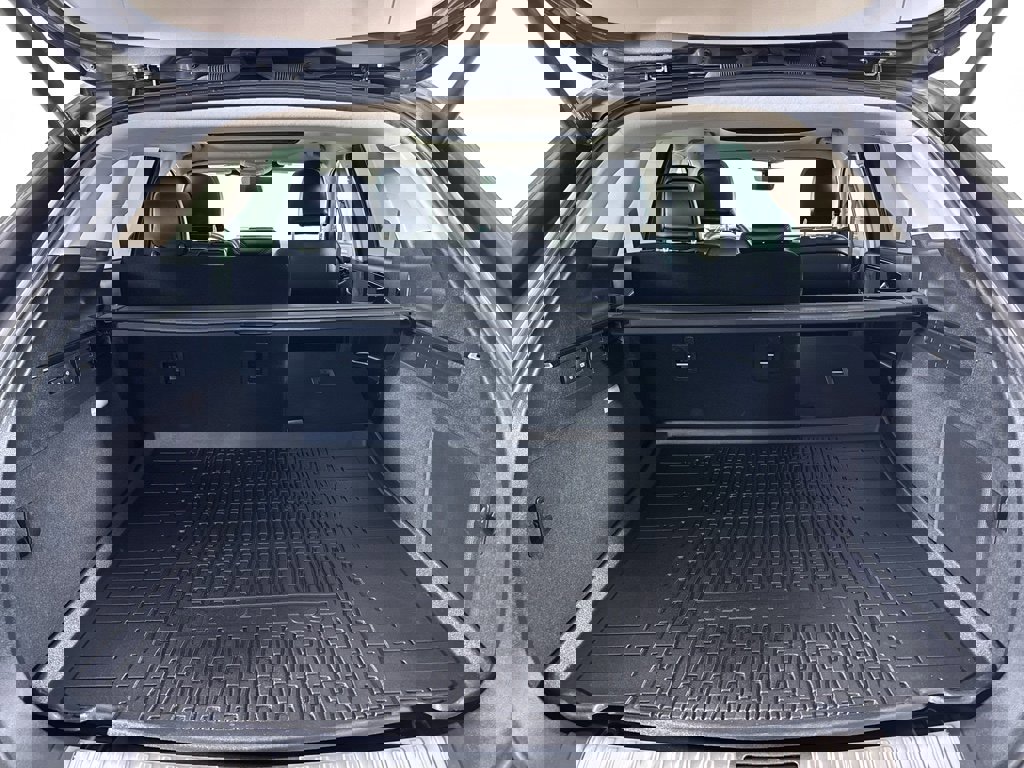 Used 2022 Lincoln Nautilus Reserve w/ Monochromatic Package image 10