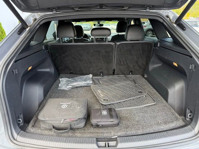 Certified 2021 Volkswagen Atlas Cross Sport SE image 27