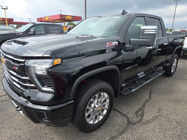 New 2025 Chevrolet Silverado 3500 LTZ w/ Z71 Chrome Sport Edition image 3