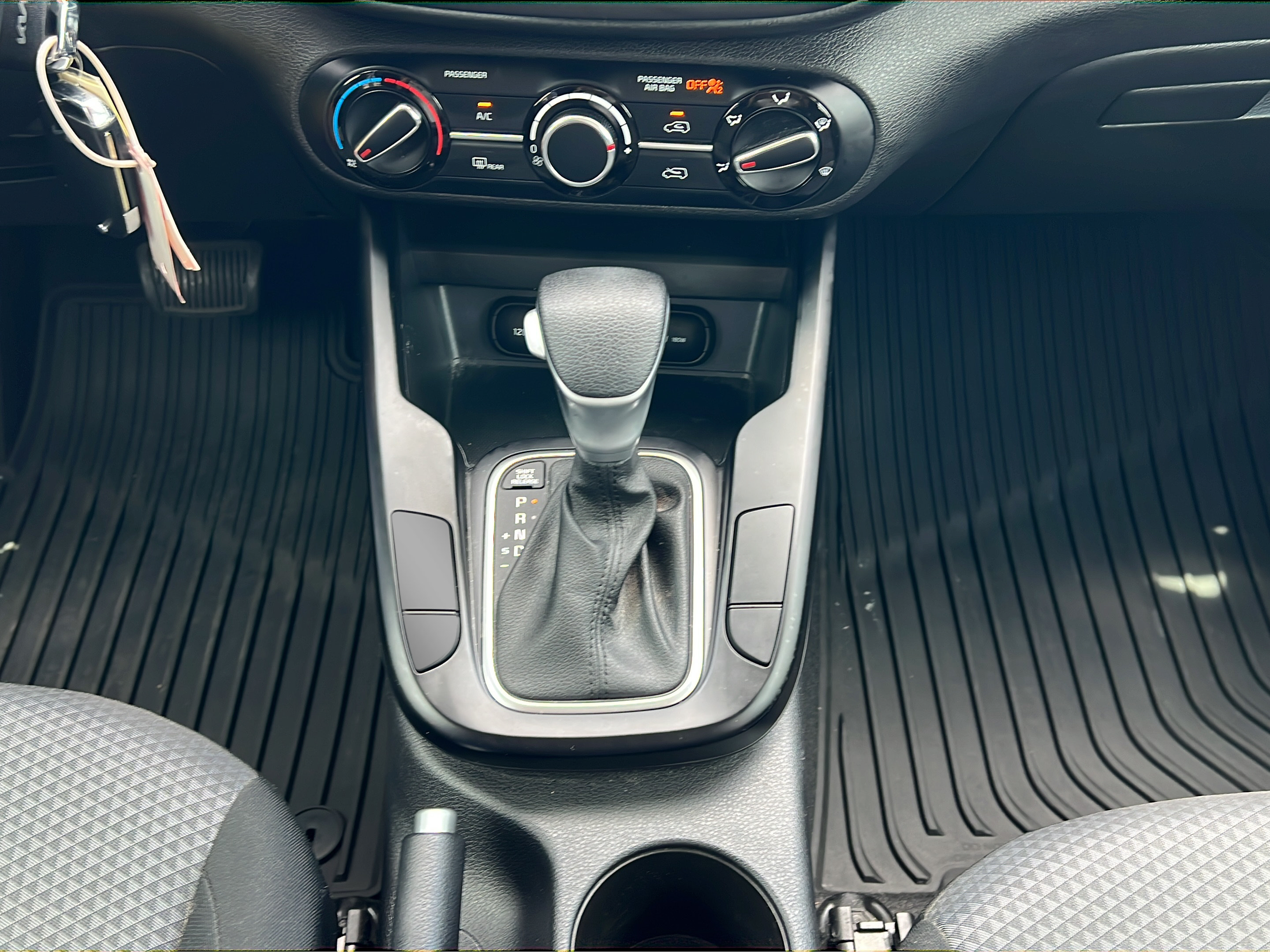 Used 2023 Kia Soul LX w/ LX Technology Package FWD image 15