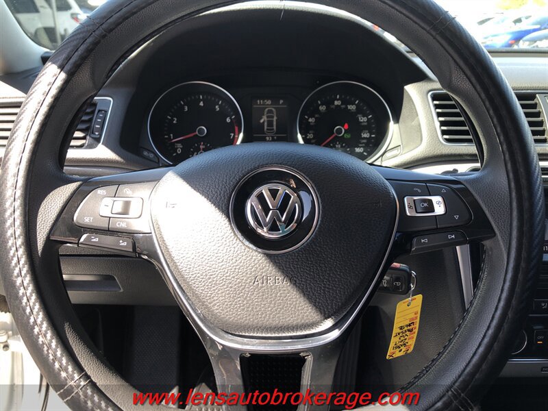 Used 2017 Volkswagen Passat 1.8T S FWD image 13