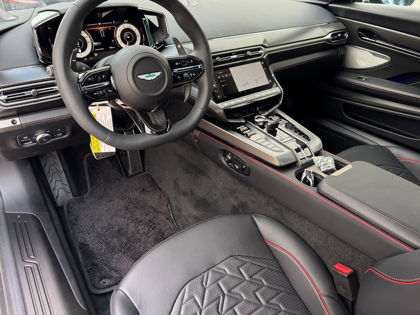 New 2025 Aston Martin Vanquish image 3