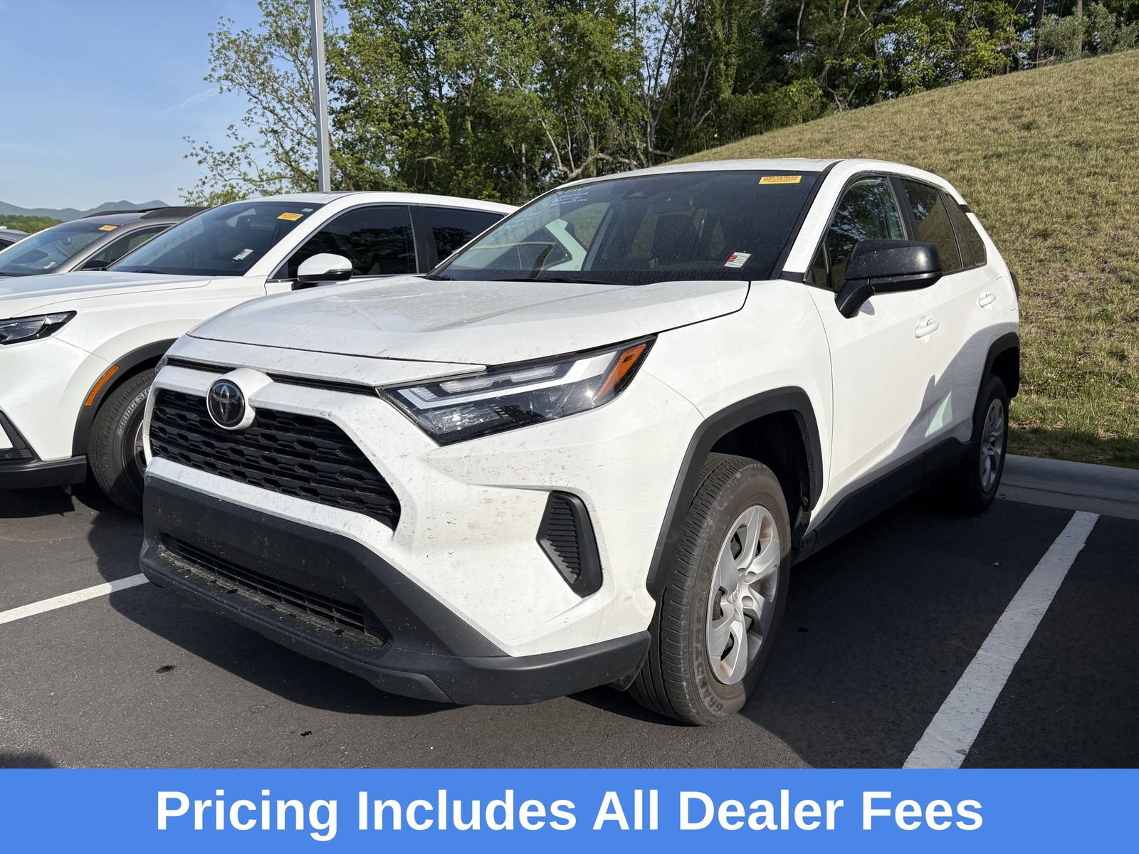 Used 2024 Toyota RAV4 LE FWD image 5
