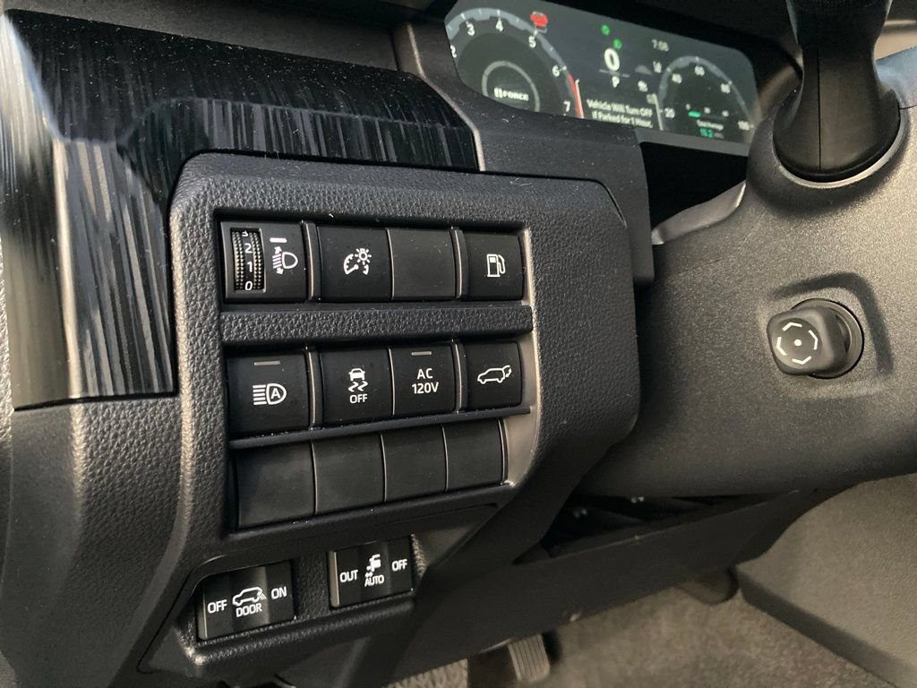 Used 2026 Toyota 4Runner Platinum AWD/4WD image 14
