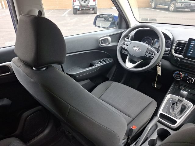 Certified 2022 Hyundai Venue SE FWD image 14