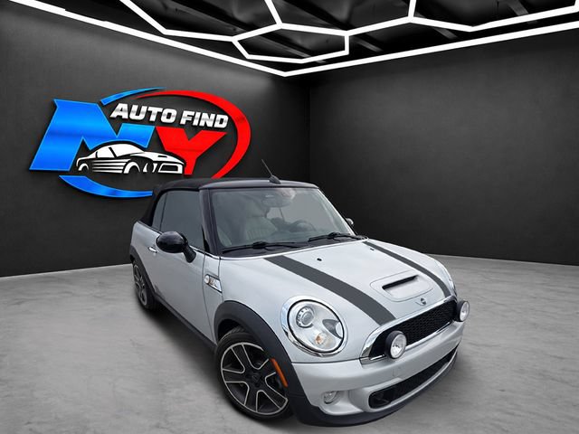 Used 2012 MINI Cooper S w/ Technology Pkg FWD image 2