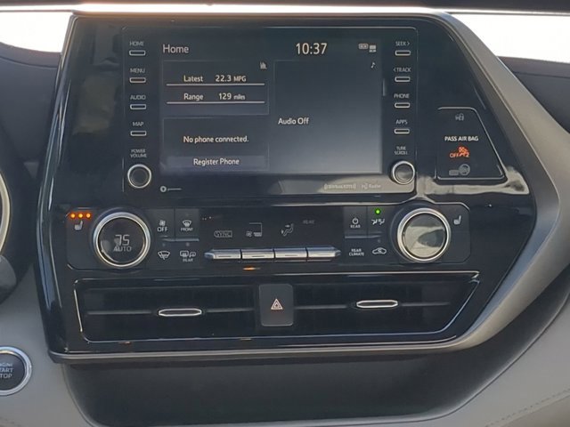 Used 2021 Toyota Highlander XLE image 16