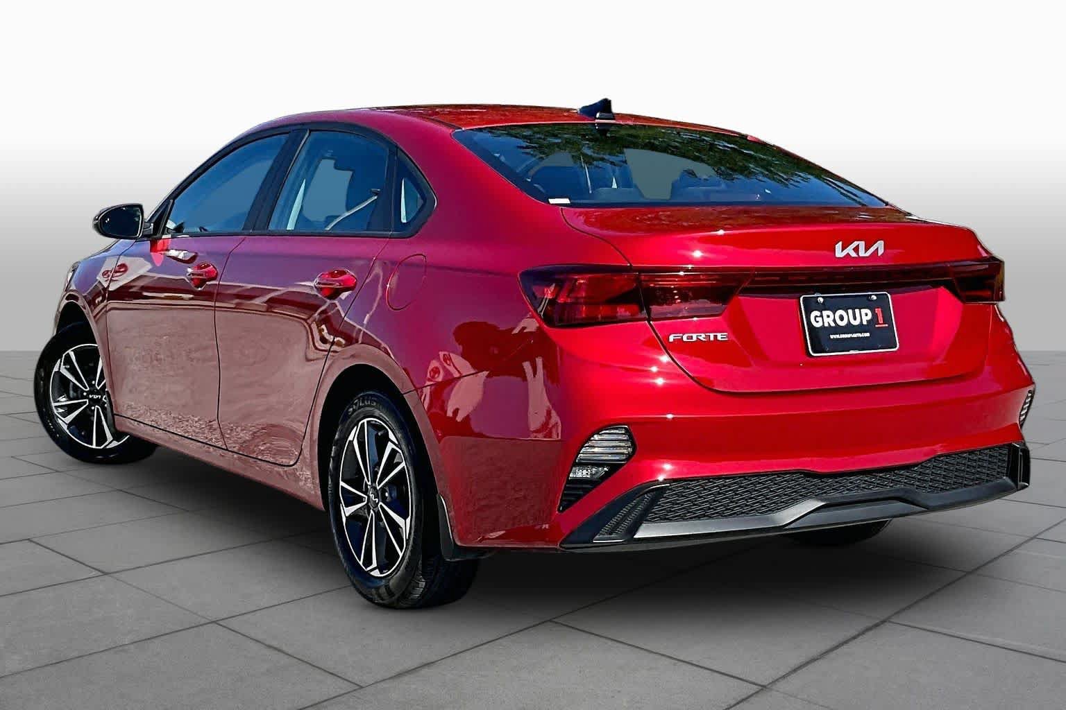 Used 2024 Kia Forte LXS w/ LXS Technology Package FWD image 12