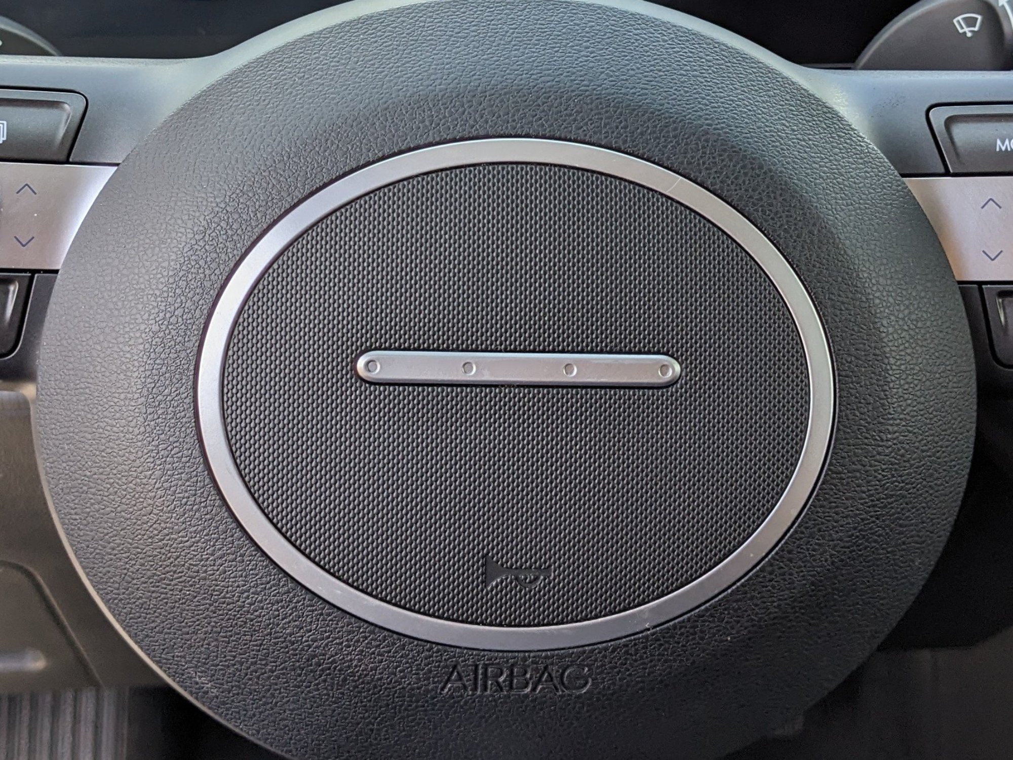 Used 2025 Hyundai Kona SEL FWD image 33