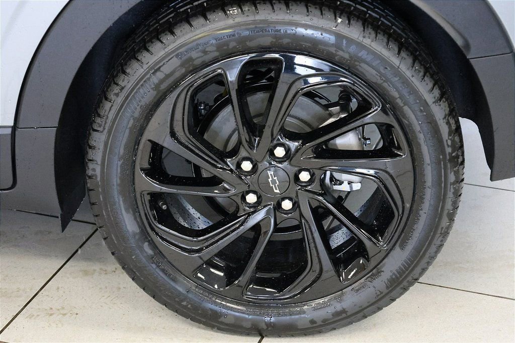 New 2027 Chevrolet Bolt RS w/ Technology Package image 3