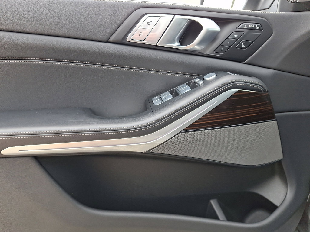 Used 2026 BMW X7 xDrive40i image 23