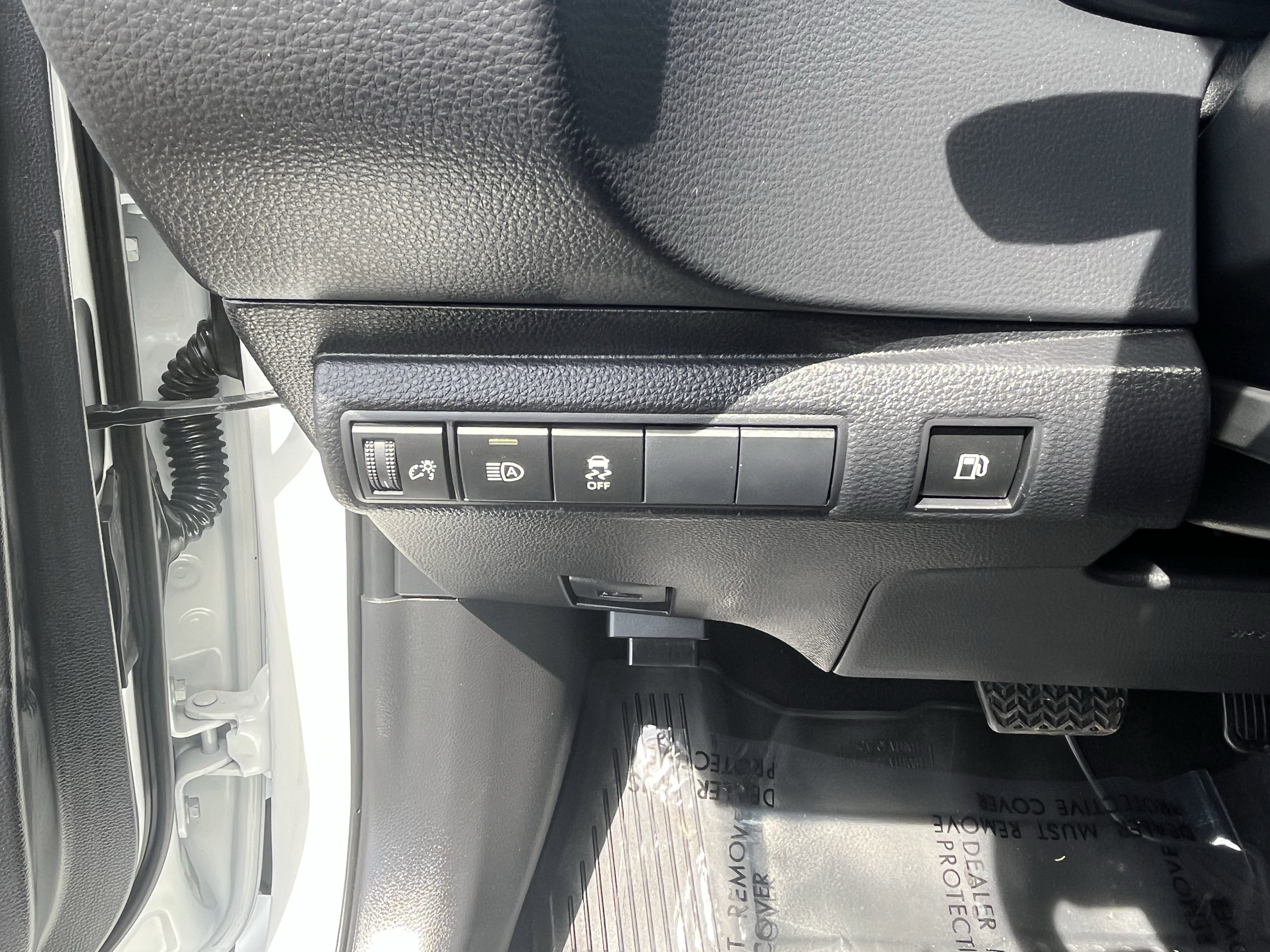 Used 2024 Toyota Corolla SE w/ SE Package FWD image 25