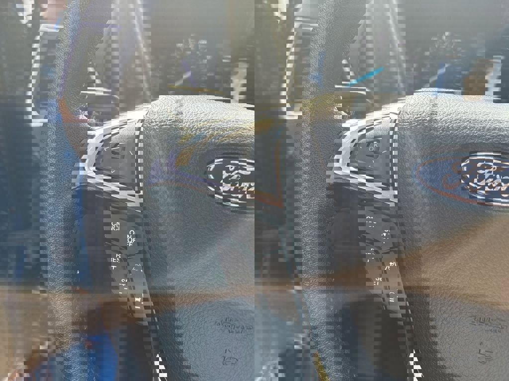 Used 2024 Ford Edge SEL image 23