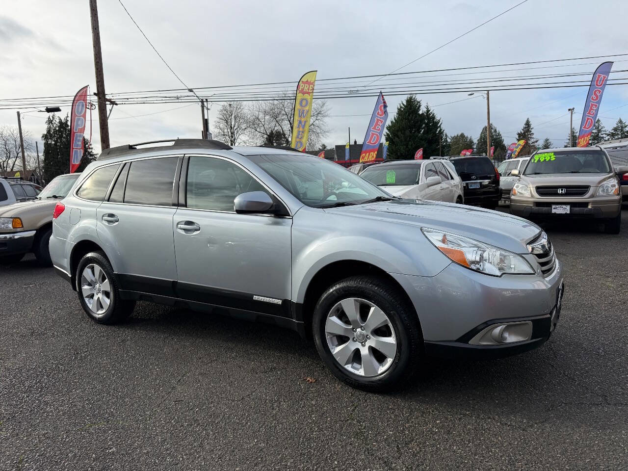 Used 2012 Subaru Outback 2.5i Premium w/ All-Weather Pkg image 2