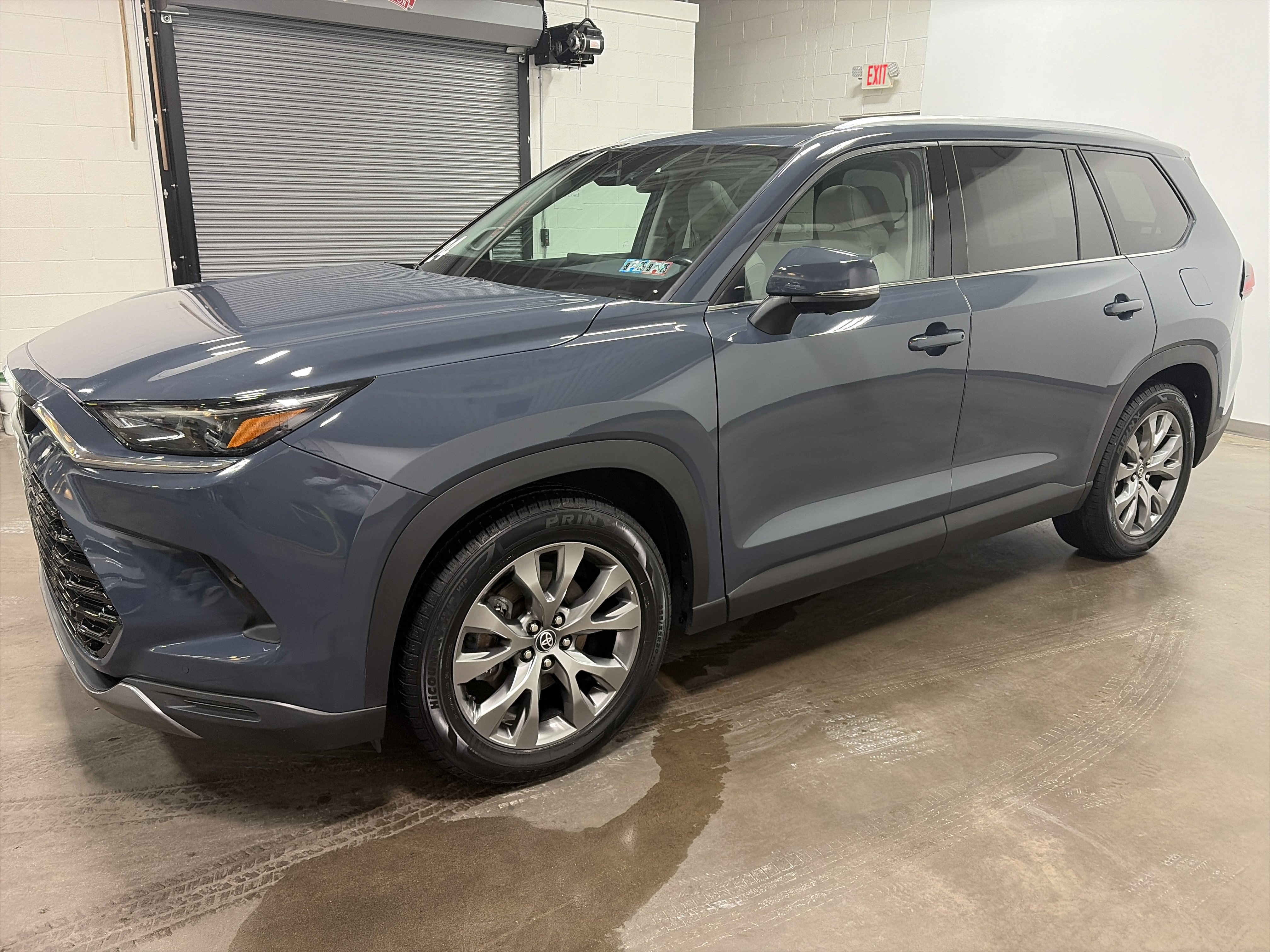 Used 2024 Toyota Grand Highlander Limited image 6