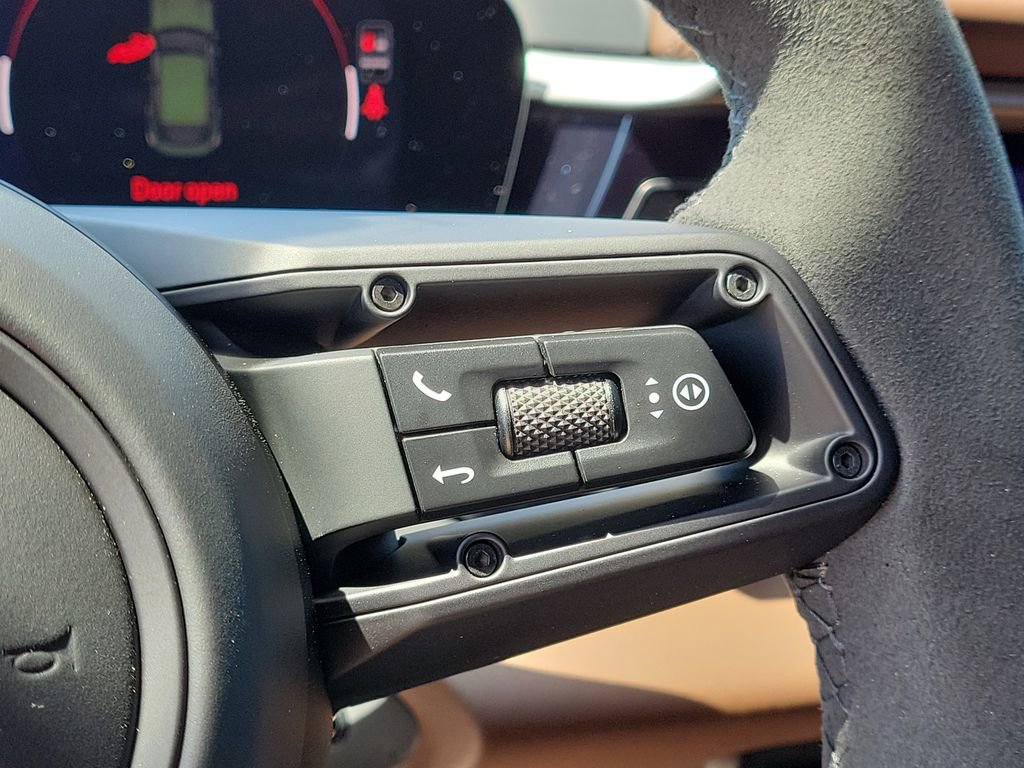 New 2026 Porsche Macan 4 Electric image 36