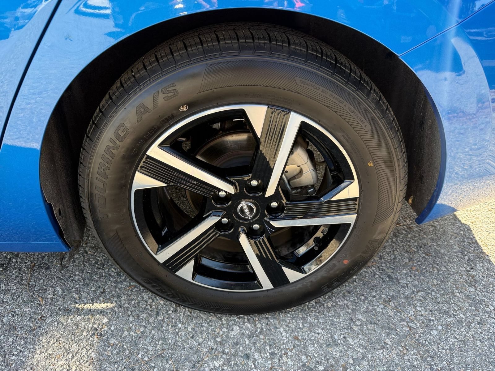 Used 2025 Nissan Sentra SV FWD image 26