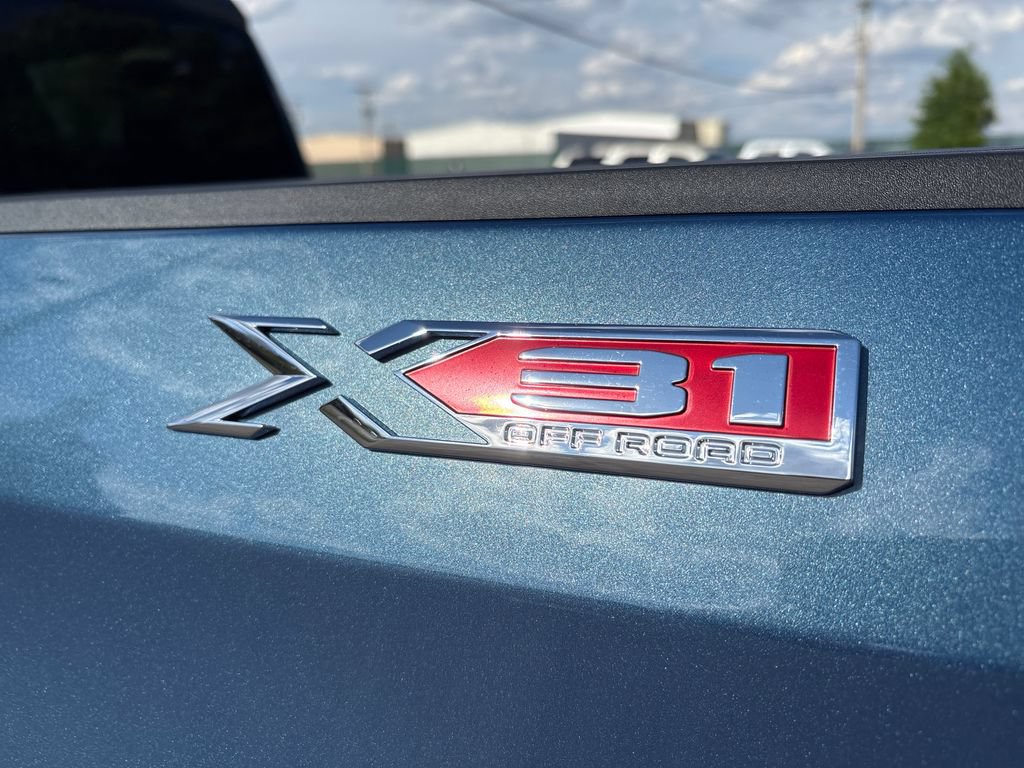 New 2026 GMC Sierra 1500 Elevation w/ X31 Off-Road Package AWD/4WD image 11
