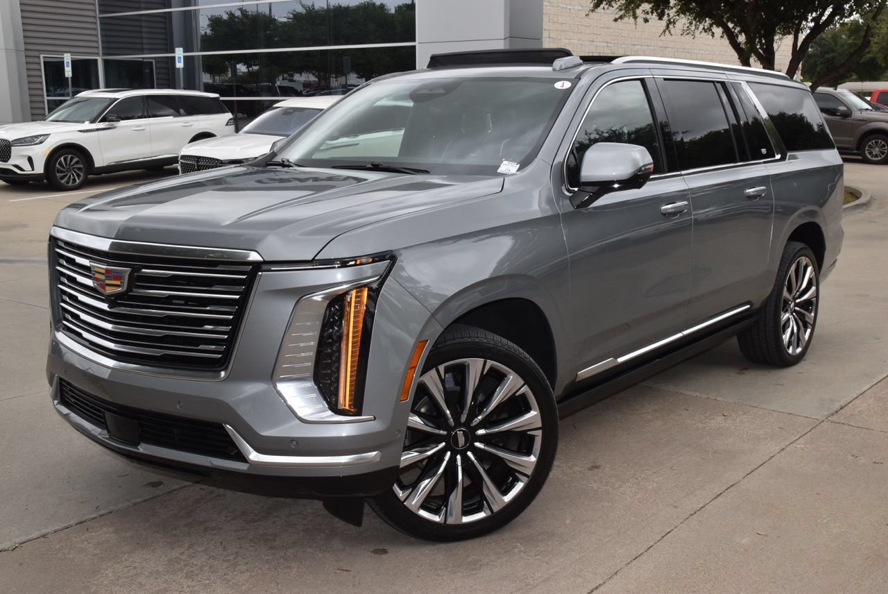 Used 2025 Cadillac Escalade ESV Premium Luxury Platinum AWD/4WD image 46