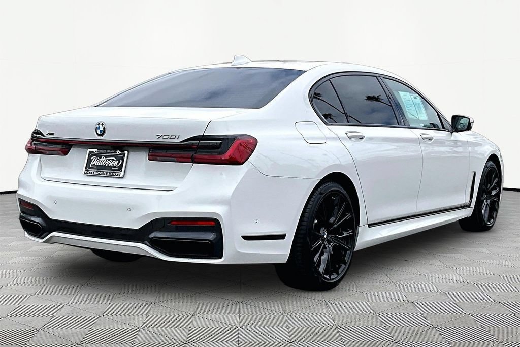 Used 2022 BMW 750i xDrive w/ Executive Package AWD/4WD image 2