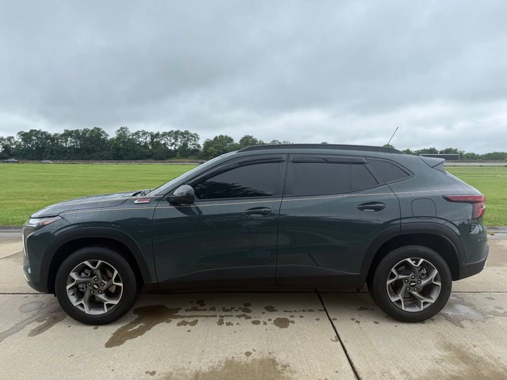 Used 2025 Chevrolet Trax LT w/ Driver Confidence Package FWD image 8