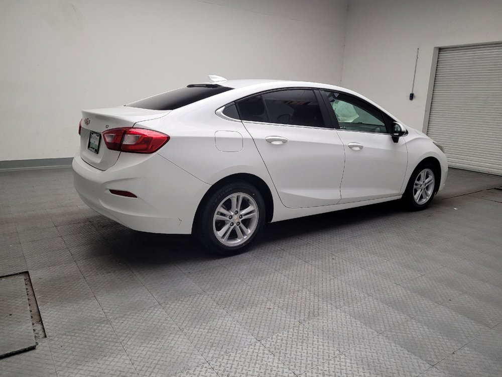 Used 2018 Chevrolet Cruze LT image 10