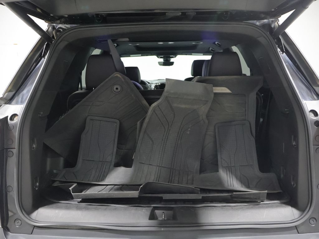 Used 2023 Chevrolet Traverse RS w/ LPO, Floor Liner Package AWD/4WD image 4