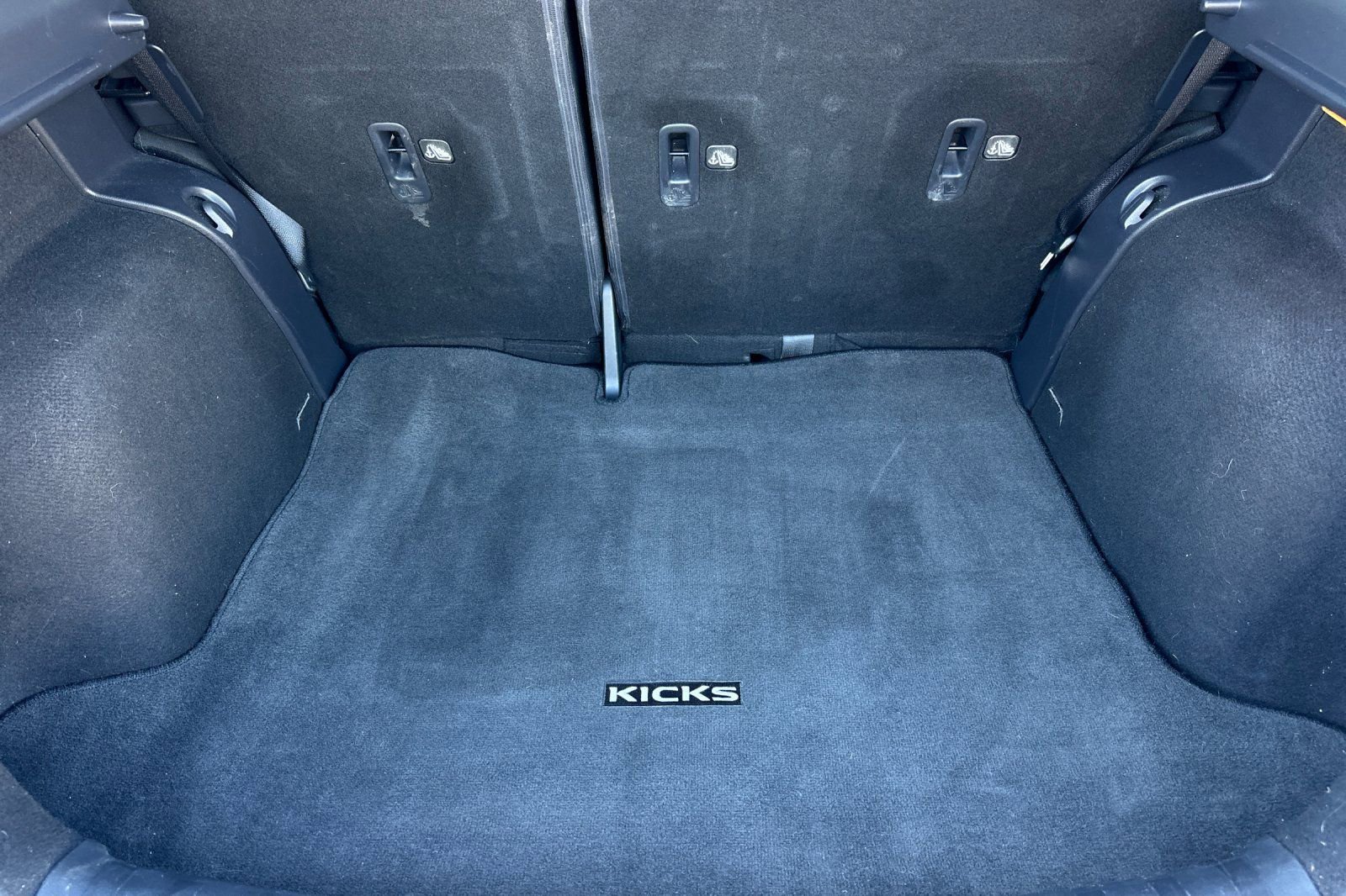 Used 2021 Nissan Kicks S FWD image 15