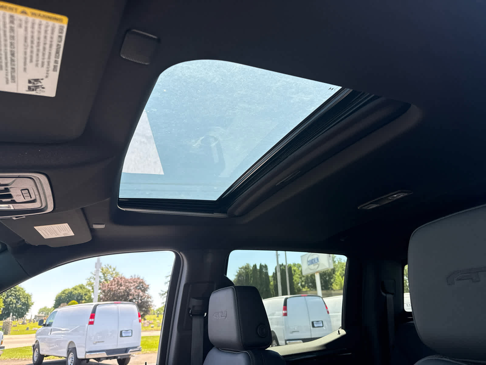 New 2026 GMC Sierra 1500 AT4 w/ AT4 Premium Package AWD/4WD image 26