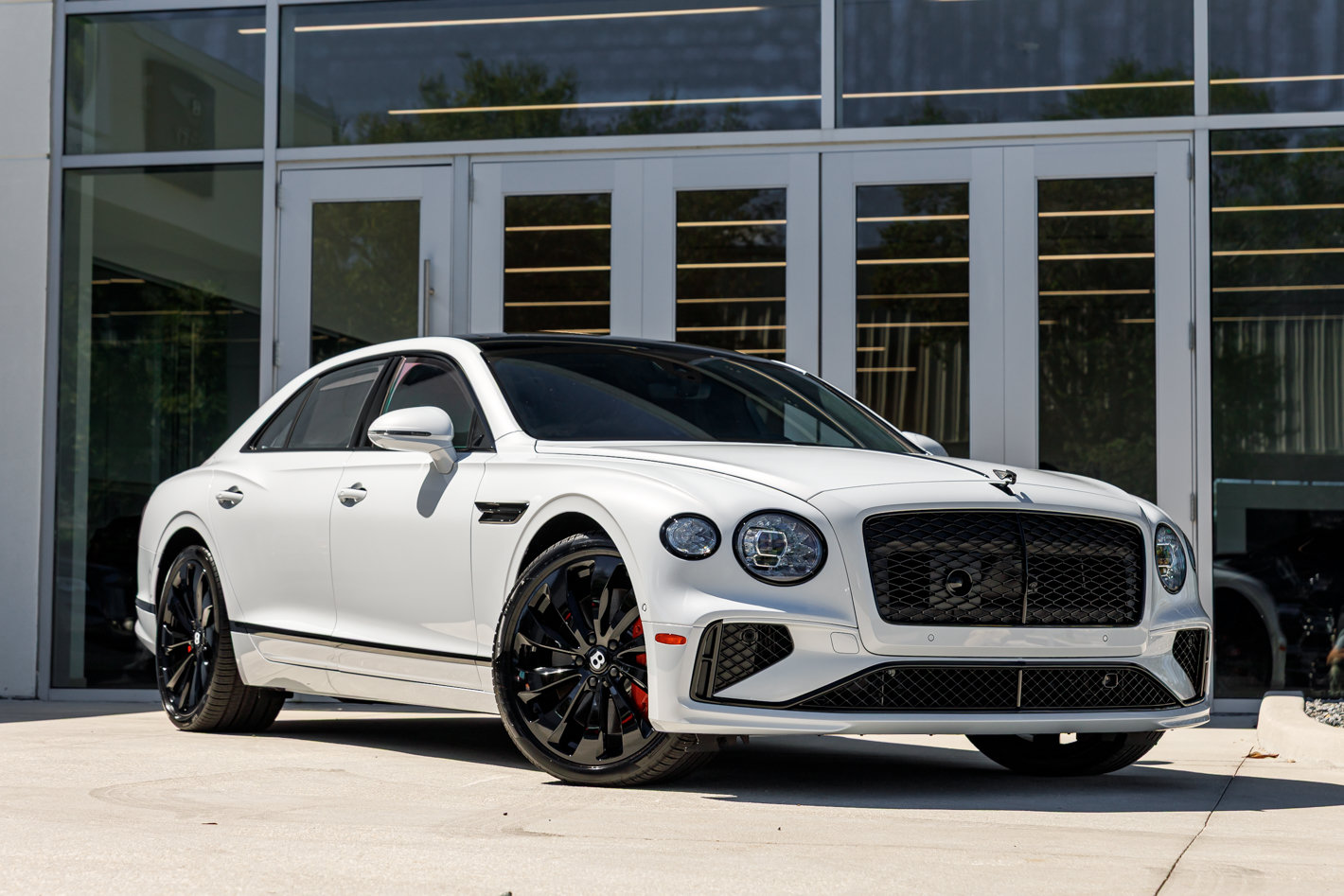 Used 2026 Bentley Flying Spur V8 AWD/4WD image 1