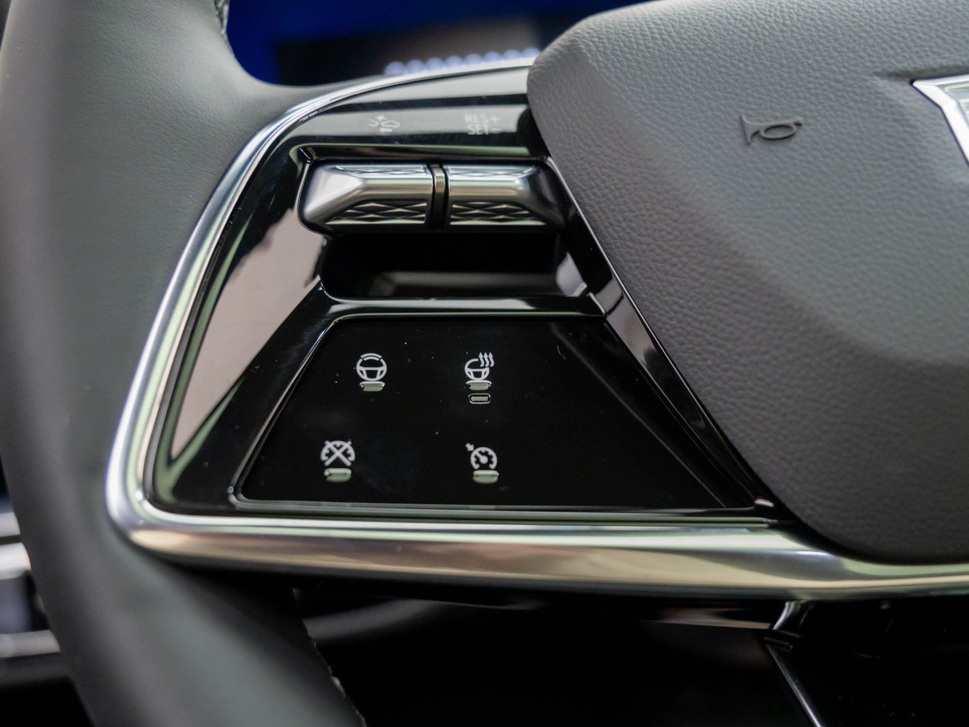 New 2026 Cadillac Lyriq Sport AWD/4WD image 23