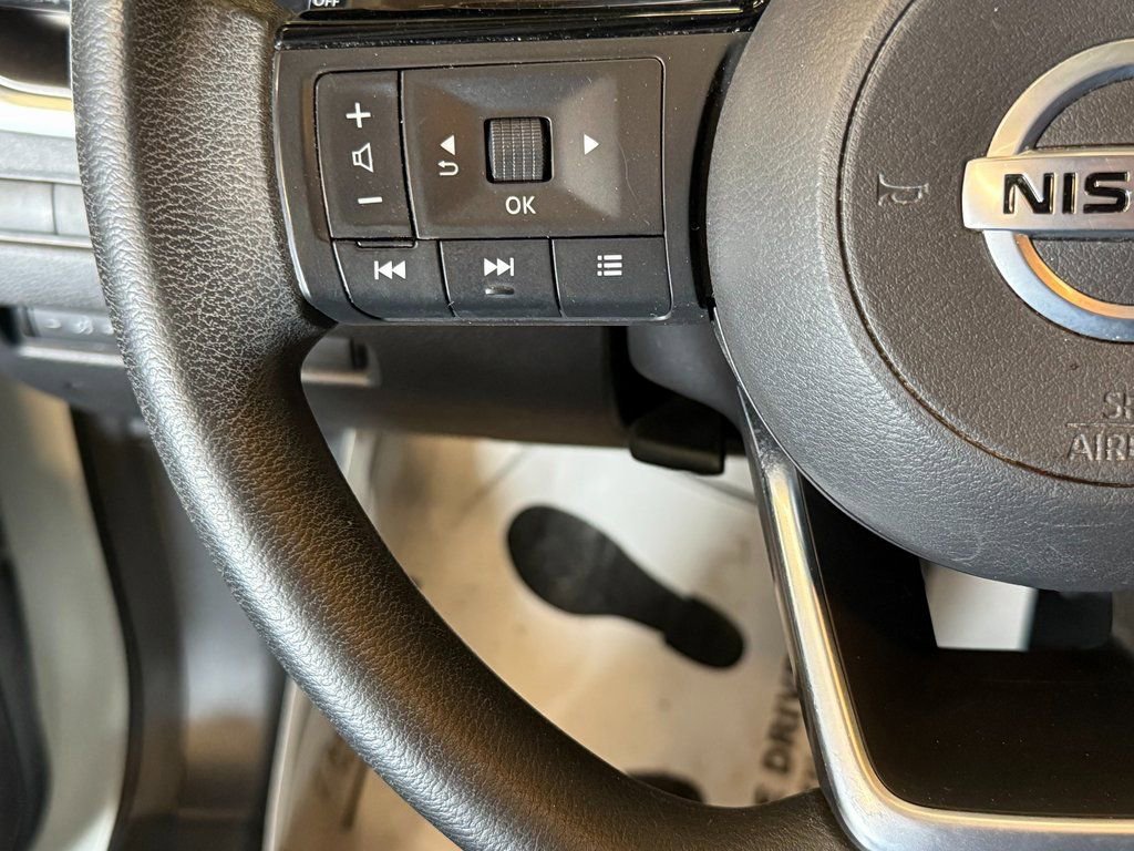 Used 2021 Nissan Rogue SV image 10