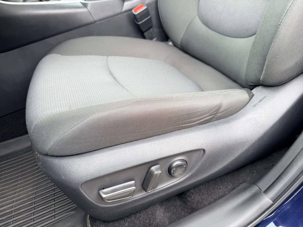 Certified 2025 Toyota RAV4 XLE w/ Convenience Package image 18