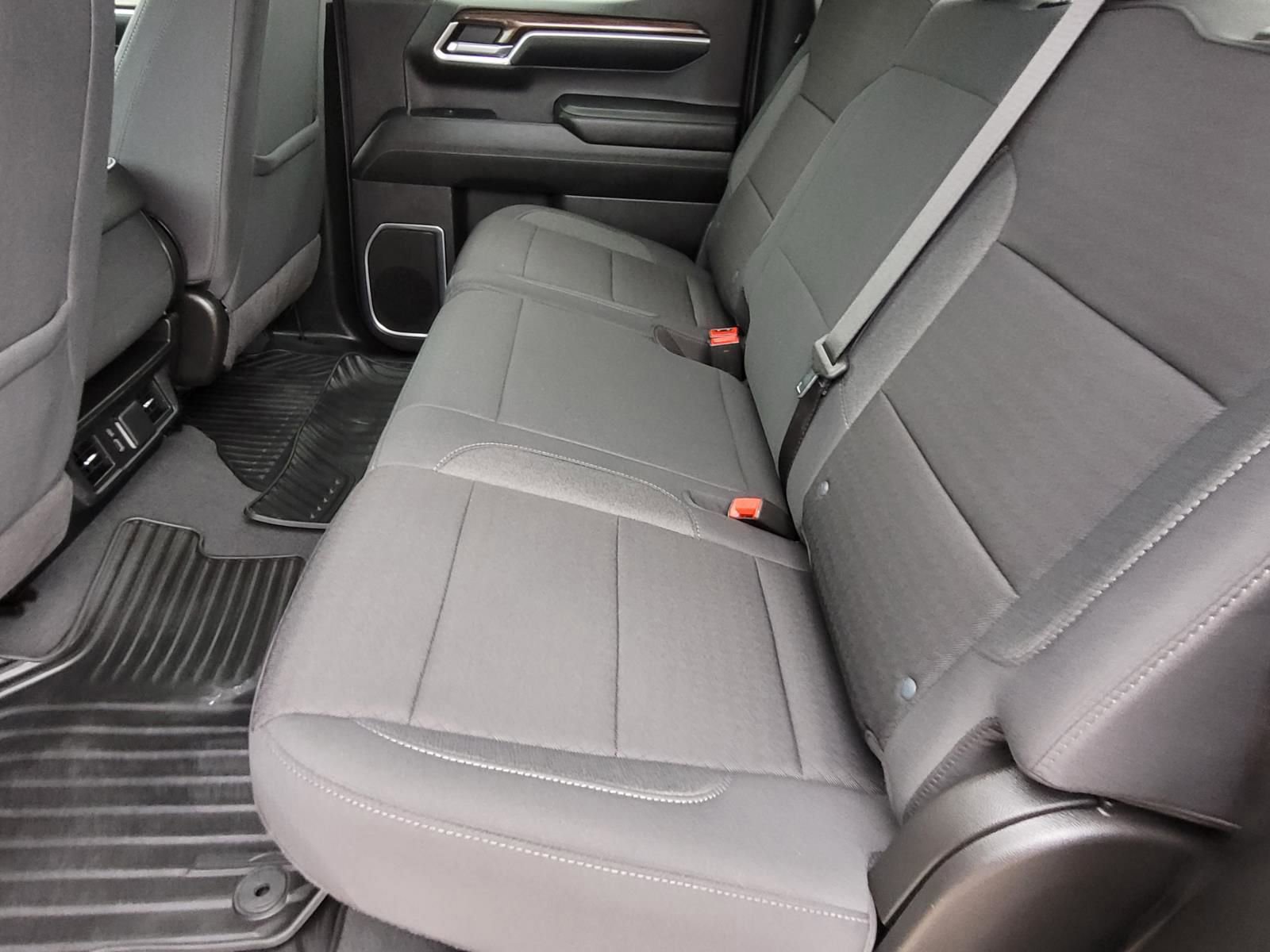 Used 2024 Chevrolet Silverado 1500 LT AWD/4WD image 14