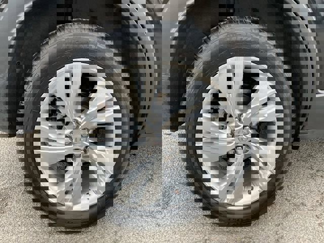 Used 2025 Buick Encore GX Preferred image 9