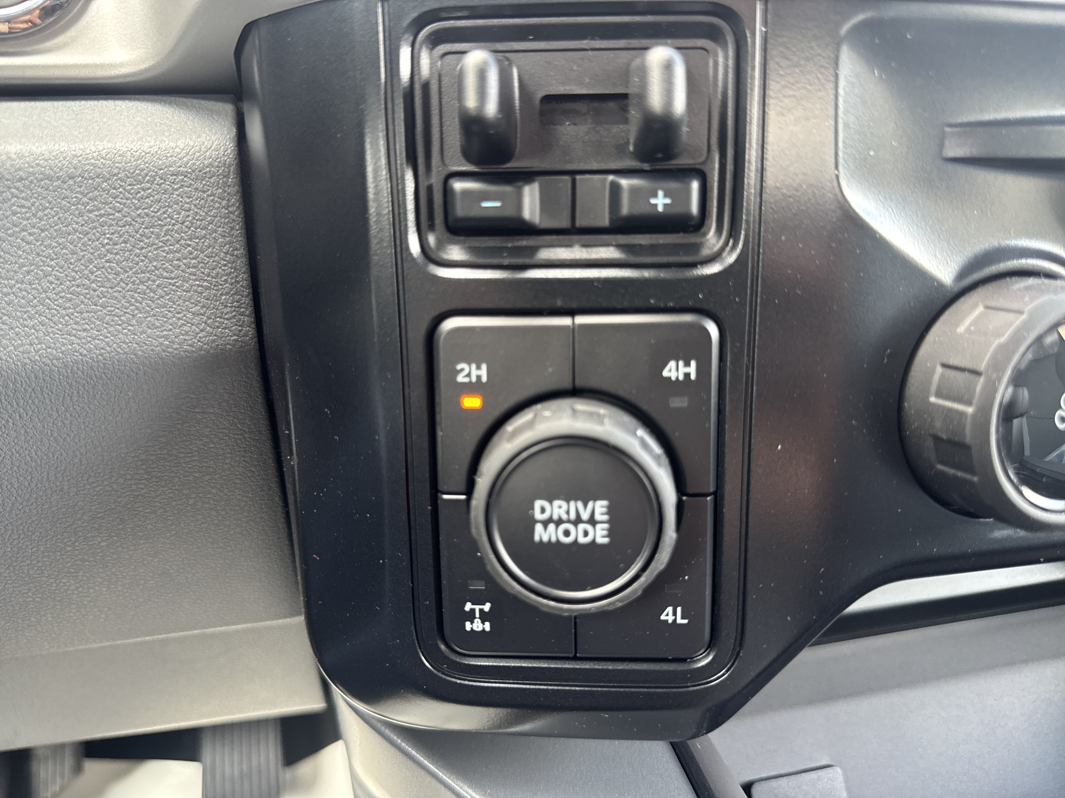 New 2026 Ford F250 XLT w/ XLT Premium Package AWD/4WD image 31