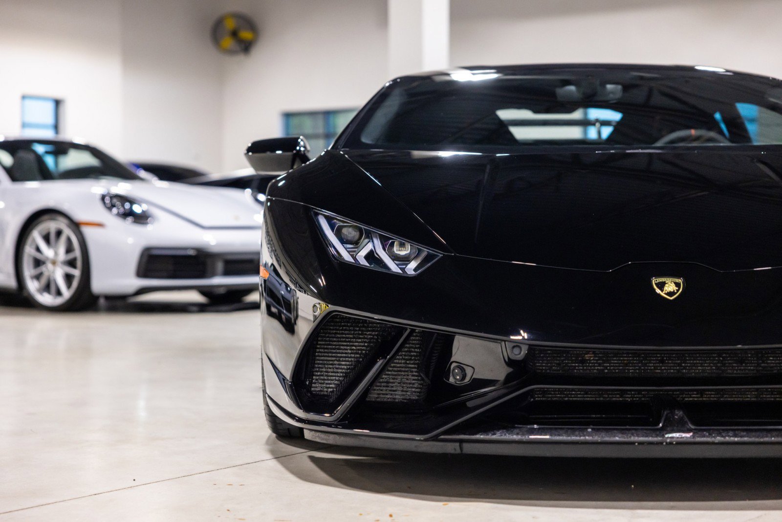 Used 2018 Lamborghini Huracan Performante AWD/4WD image 24