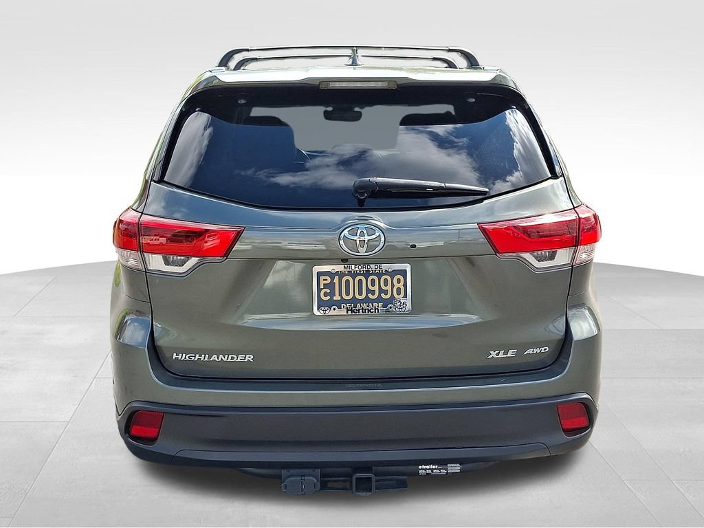 Used 2019 Toyota Highlander XLE AWD/4WD image 5
