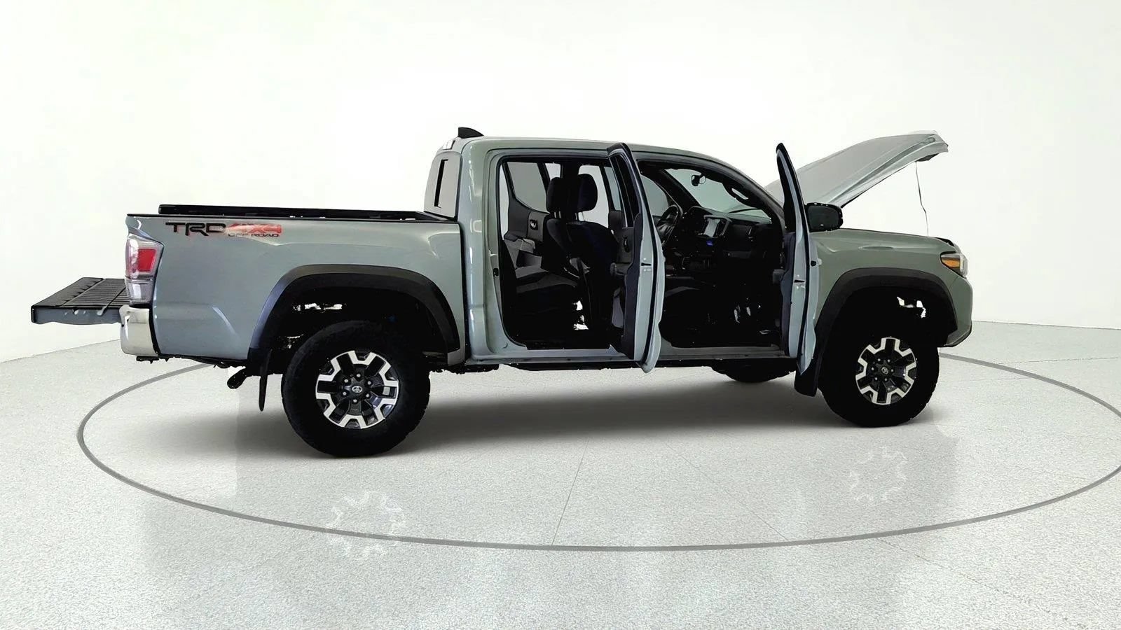 Used 2023 Toyota Tacoma TRD Off-Road AWD/4WD image 12