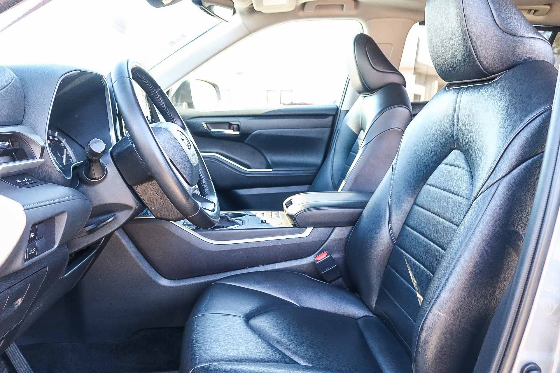 Certified 2022 Toyota Highlander XLE image 18