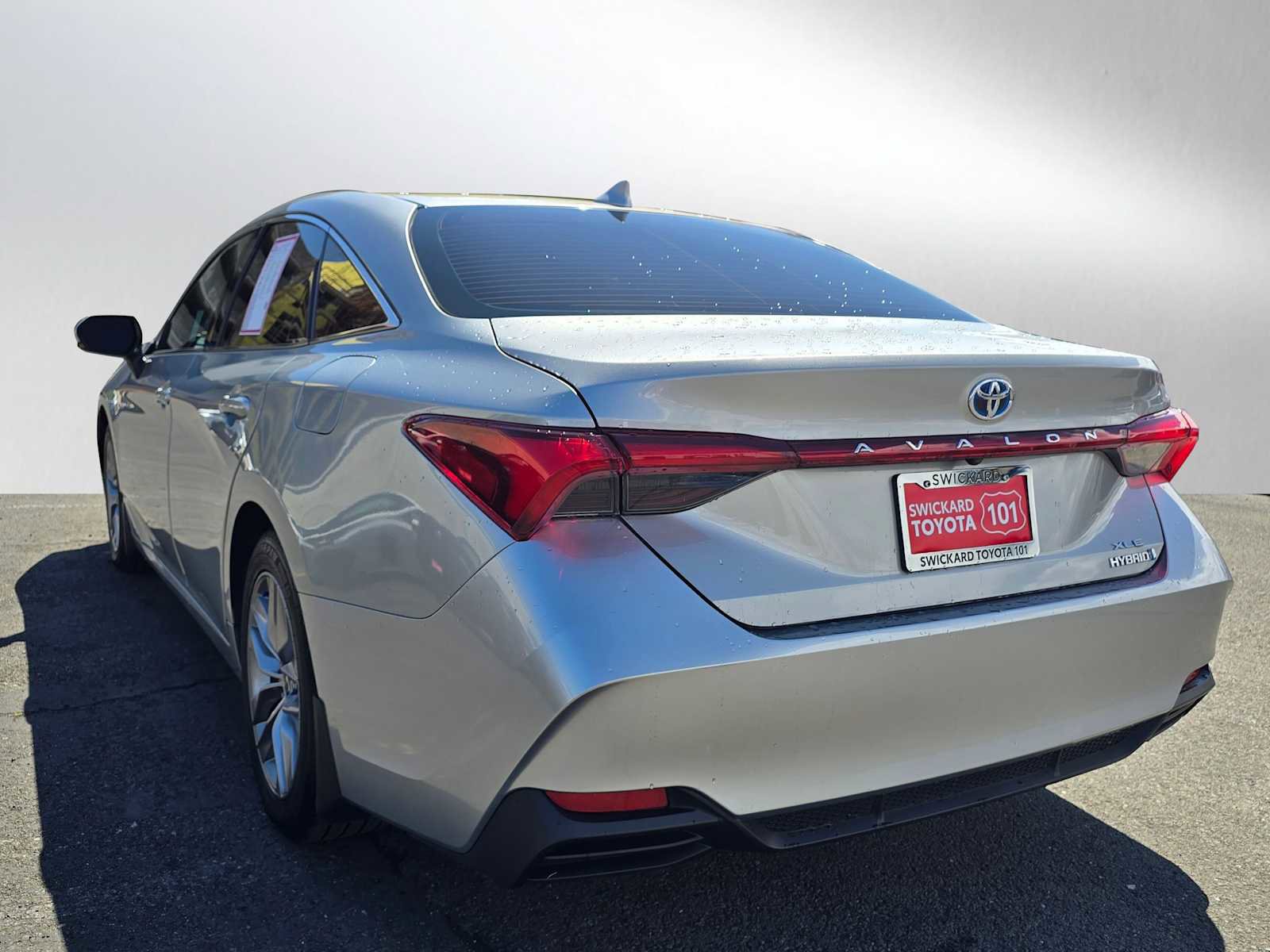 Used 2021 Toyota Avalon XLE w/ Carpet Mat Package (TMS) image 5