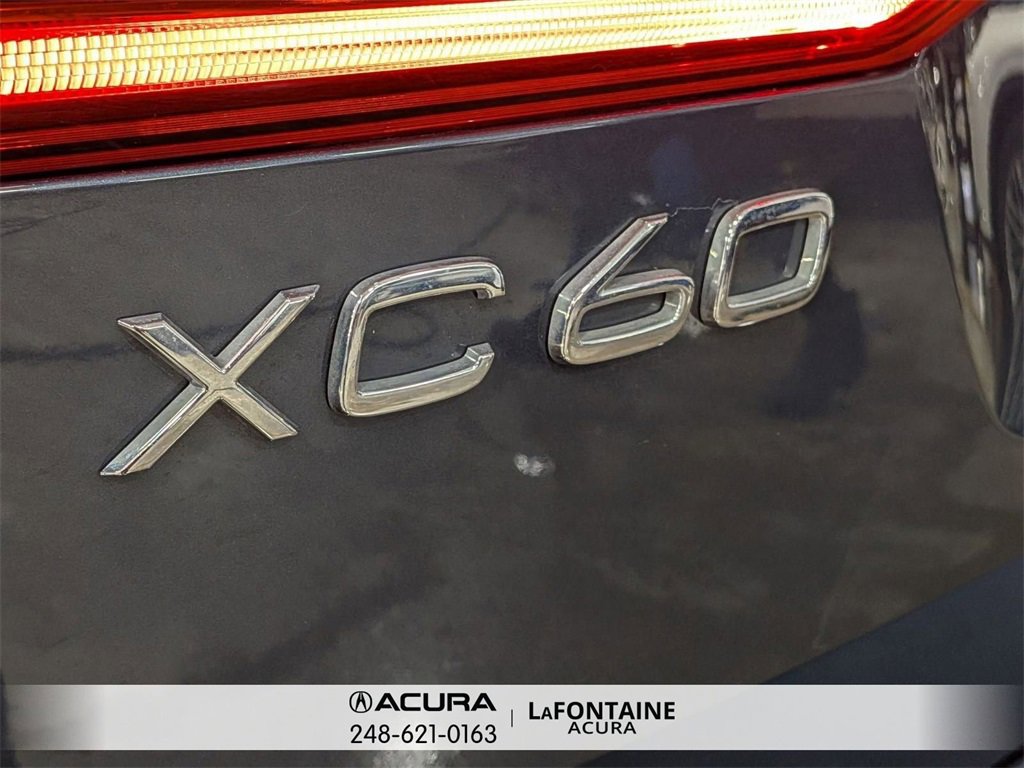 Used 2023 Volvo XC60 B5 Plus image 10