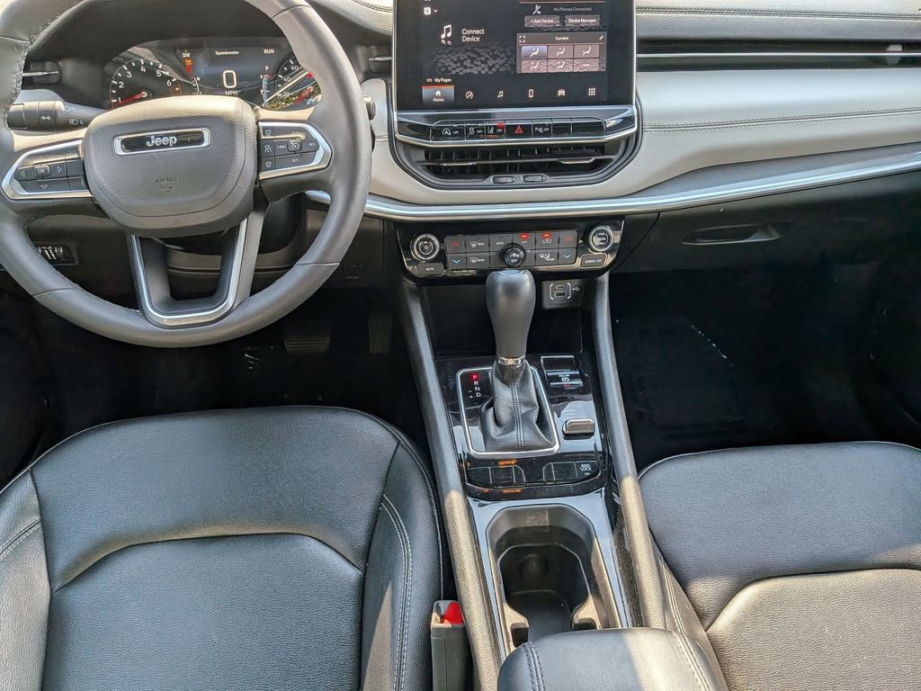 Used 2025 Jeep Compass Limited image 24